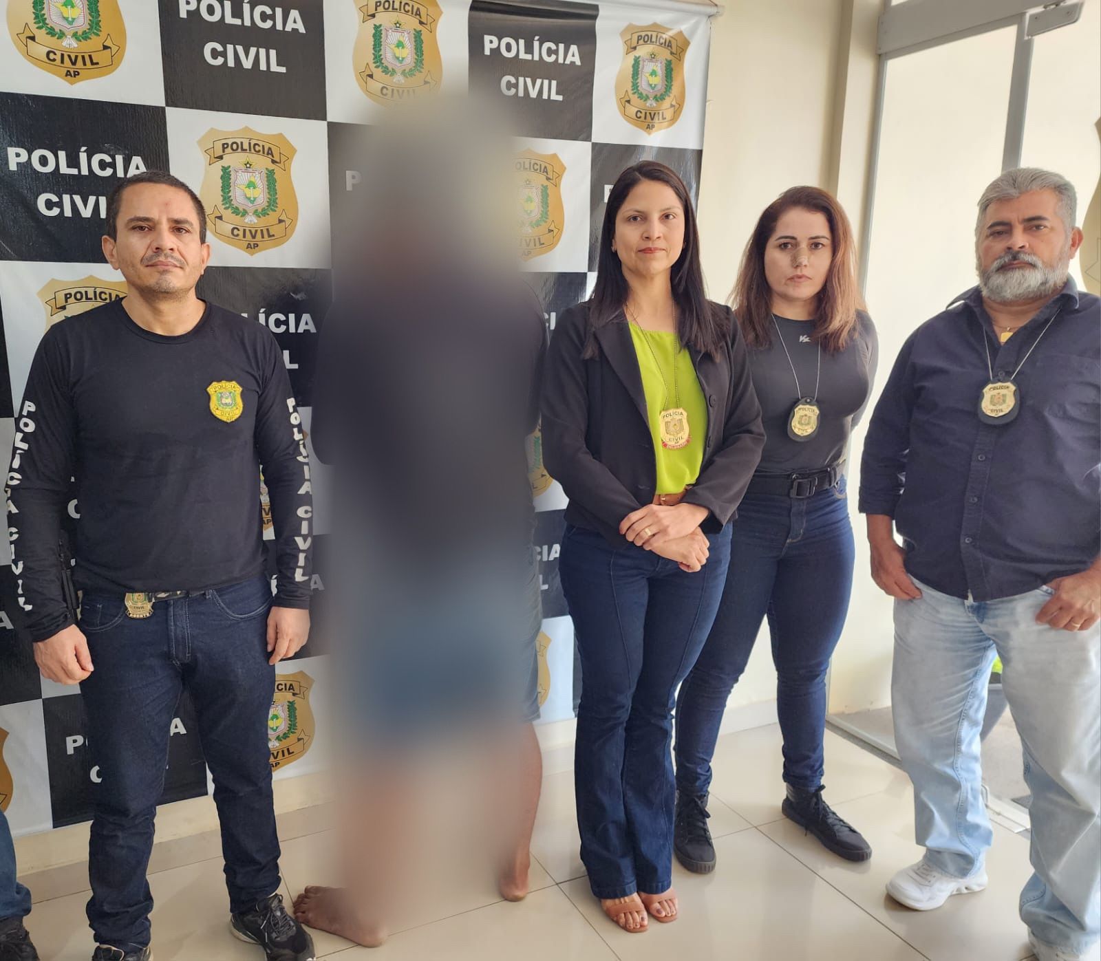 EM MACAPÁ, POLÍCIA CIVIL PRENDE INDIVÍDUO ACUSADO PELA PRÁTICA DOS CRIMES DE DECUMPRIMENTO DE MEDIDA PROTETIVA DE URGÊNCIA, AMEAÇA E RESISTÊNCIA